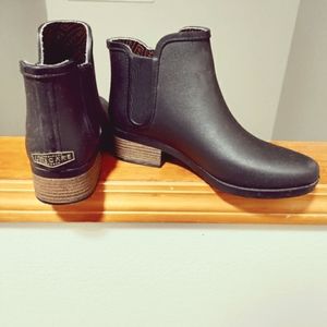 Unicare Women's Black Chelsea Rain Boots size 10